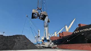 High performance coal handling with Konecranes Gottwald Mobile Harbor Cranes
