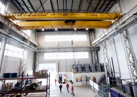 overhead_cranes_equipment_lander.jpg